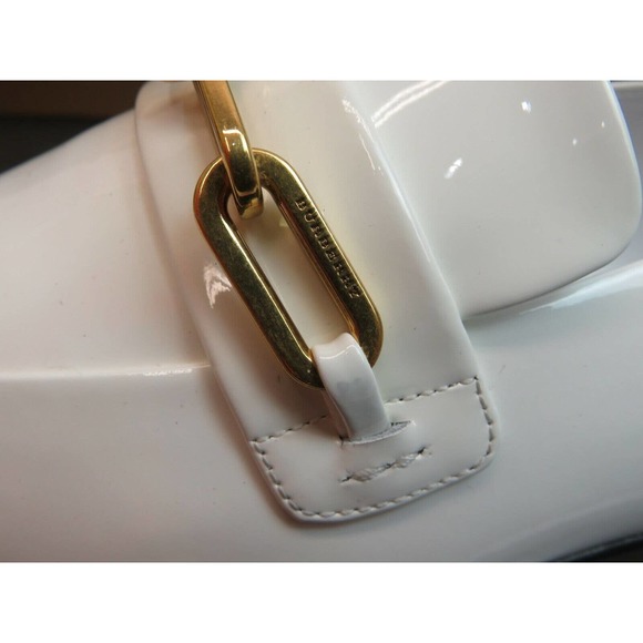 NIB BURBERRY CHILLCOT WHITE PATENT LEATHER GOLD CHAIN LOGO FLATS LOAFERS 40.5 - Picture 3 of 12